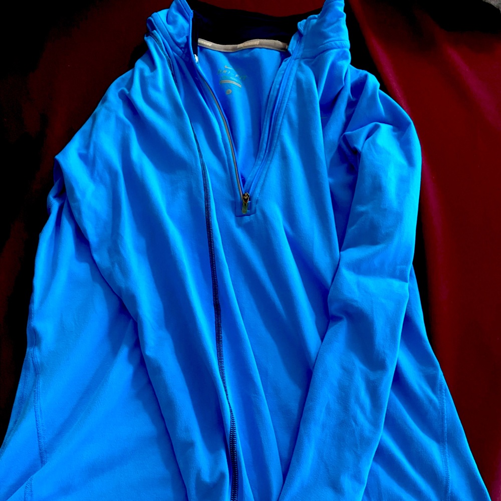 Nike Element 1/4 zip size Small- Drifit